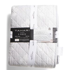 TAHARI
3pc Cotton Quilt Set